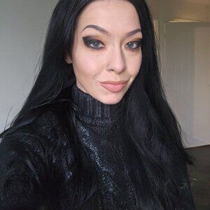 Meet your Posher, Aneta